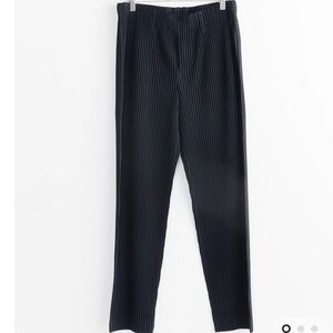 Frame Monochromatic Pinstripe Dress Pants
